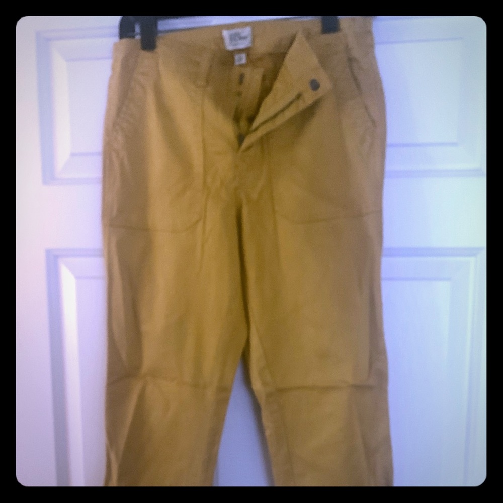 Women’s Khakis